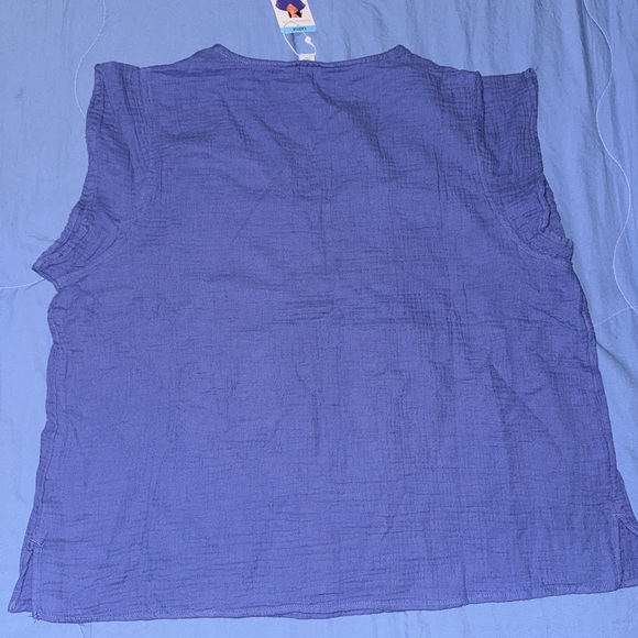 Nine West Blue Tee and Three Dots Shirt Bundle - Picture 4 of 6